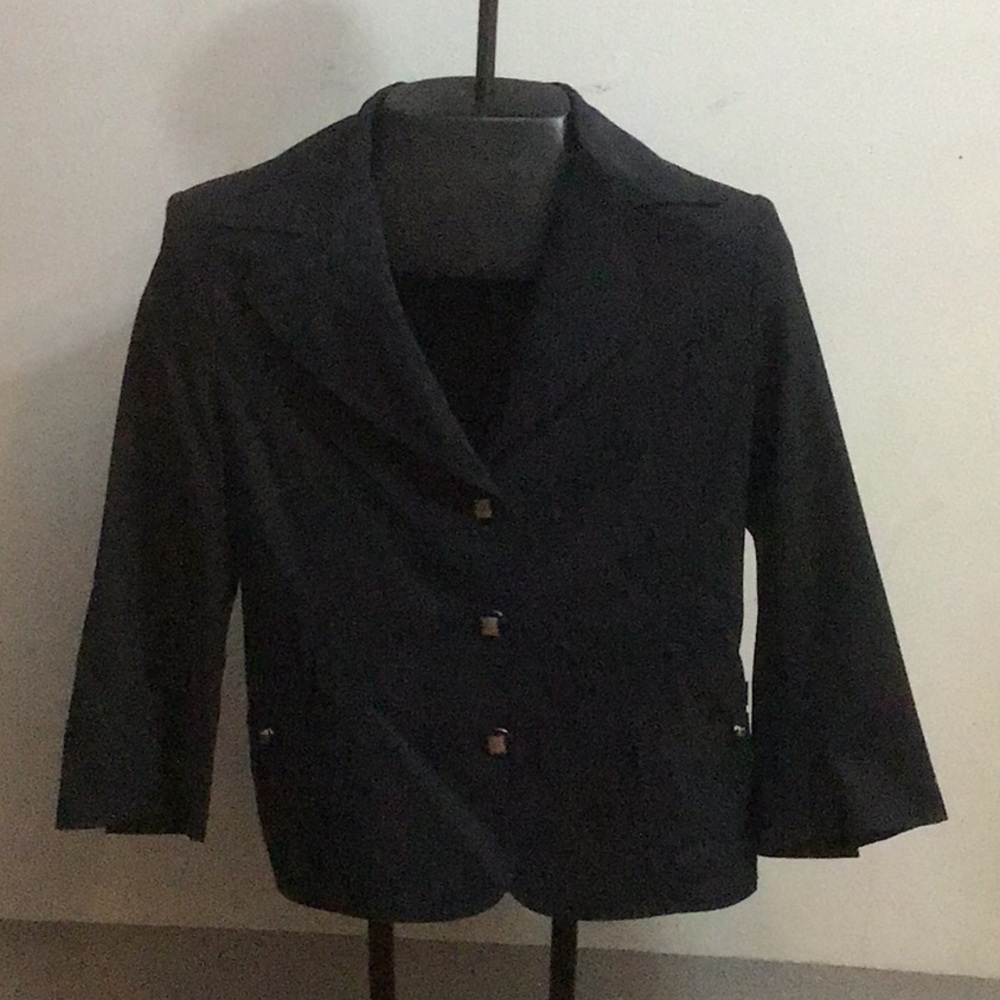 Authentic FENDI jacket❤️👚👚. - Picture 2 of 8